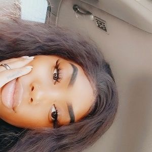 Meet your Posher, Tia